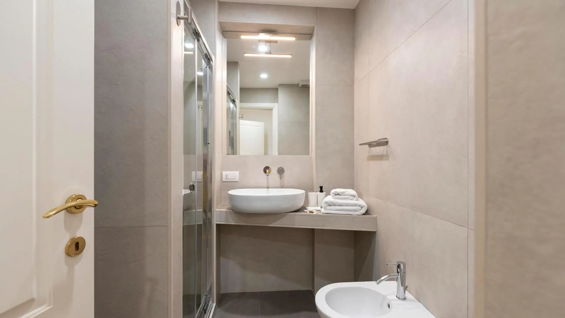 Sjr Luxury Apartment Trevi Fountain Rome Italy
