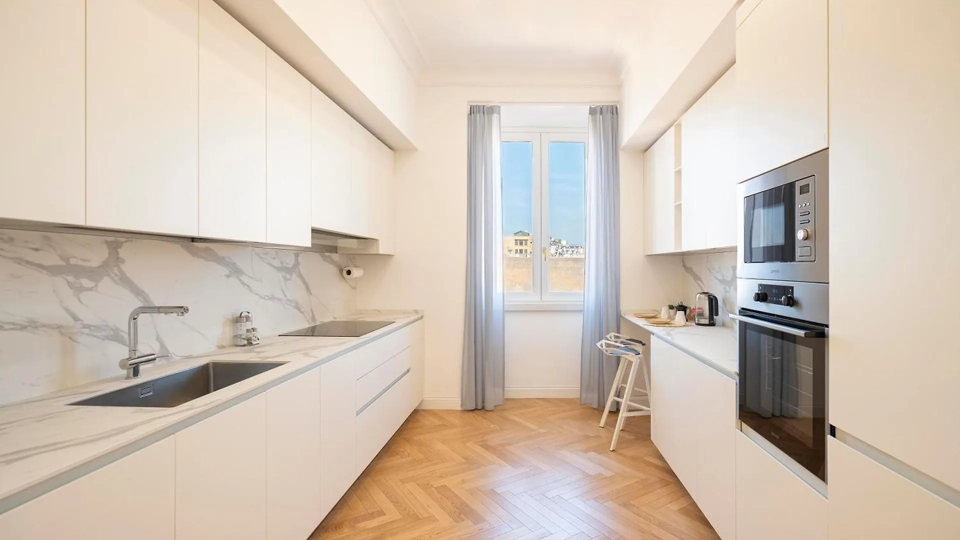 Sjr Luxury Apartment Trevi Fountain Rome Italy